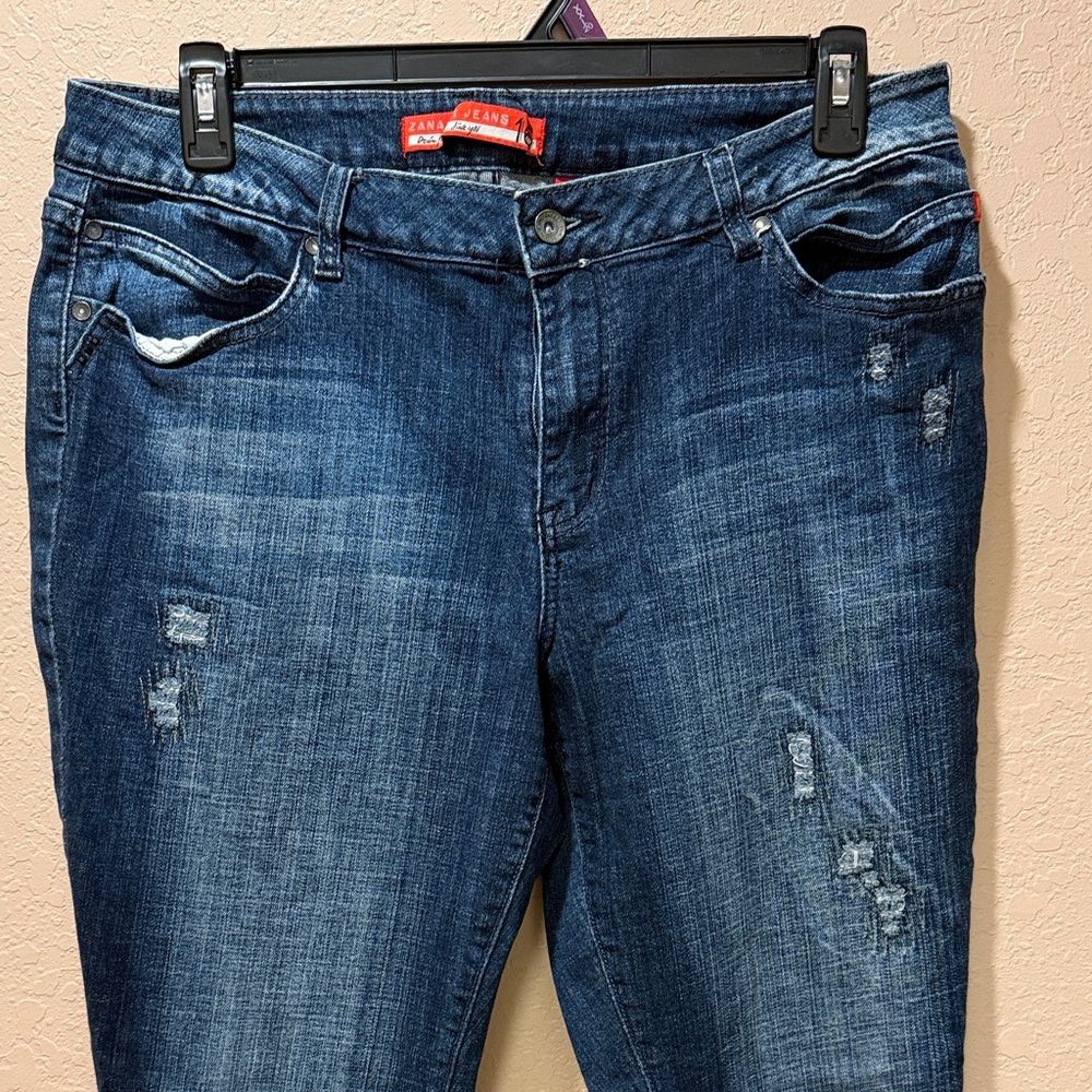 ZANA DI Fashionable Distressed Blue Jeans Size 16 Great Loved Condition
